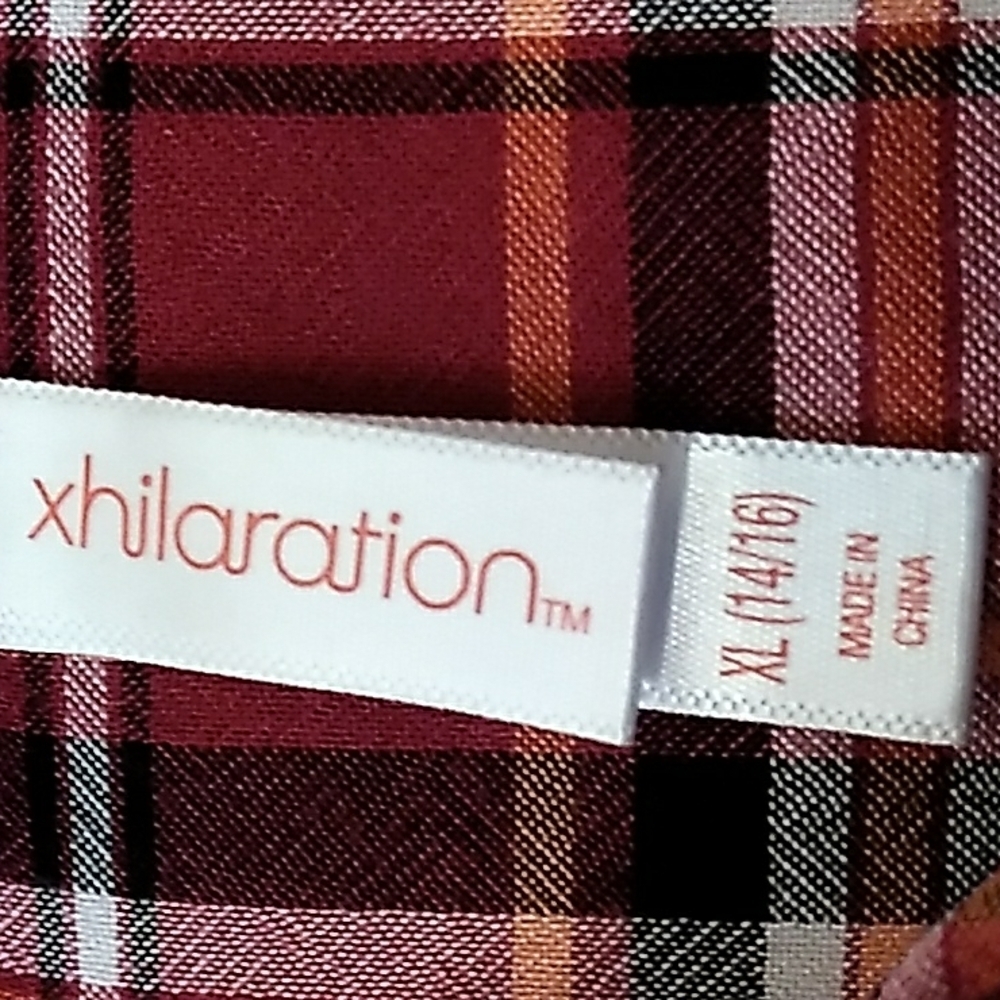 Xhilaration womens red plaid ruffled button up blouse size XL - Picture 3 of 8